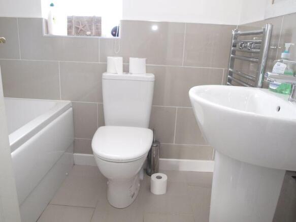 Family Bathroo...