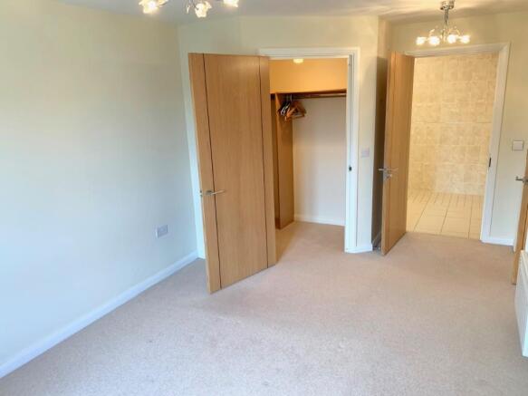 2 bed Apartment for sale Image 9