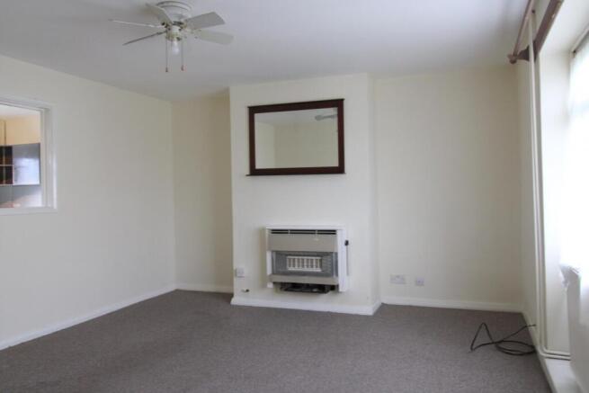 Large lounge with se
