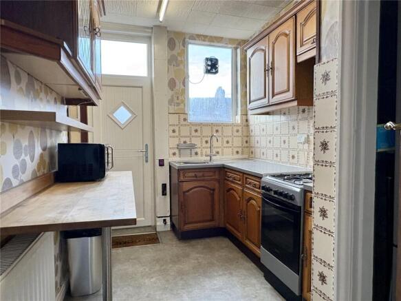 3 bed Terraced for sale Image 4