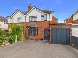 60, Bhylls Crescent, Wolverhampton WV3 8DX