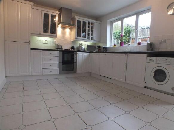 KITCHEN: