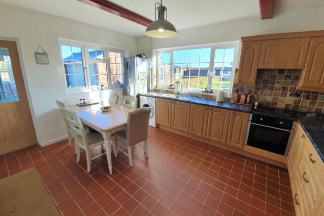 Kitchen/Breakfast