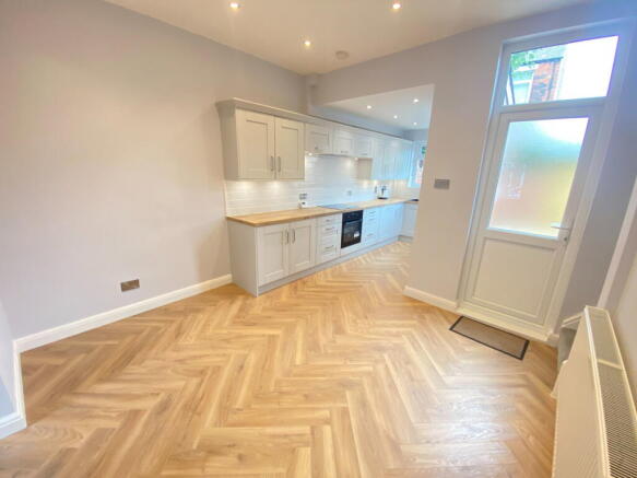2 bed Semi-Detached for sale Image 11