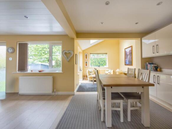 3 bed Detached Bungalow for sale Image 4