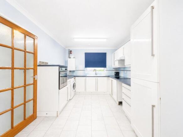 Kestrel Close, Stevenage photo 4