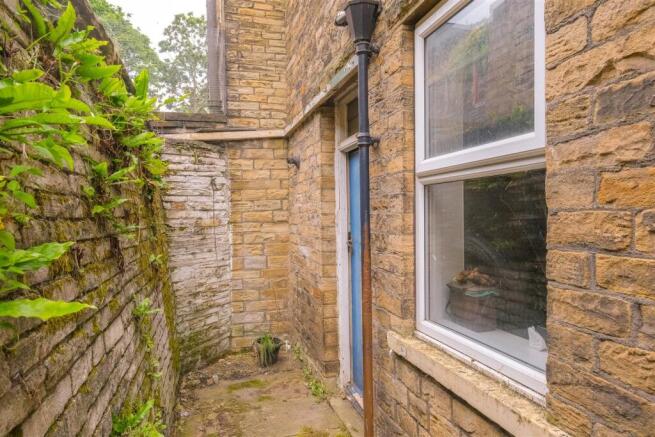 2 bed Terraced for sale Image 6