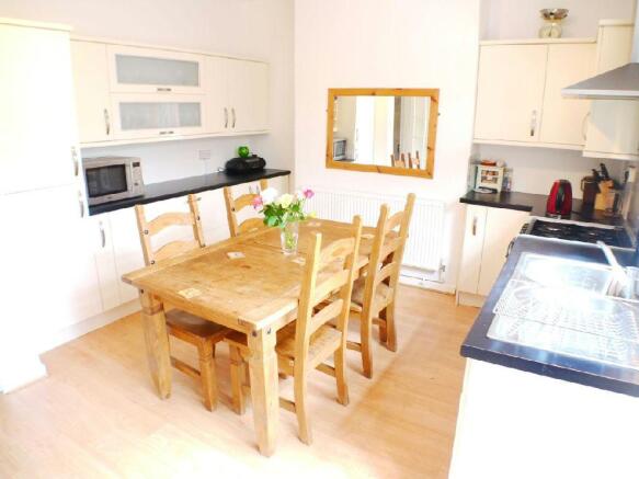 Kitchen/Dining Room