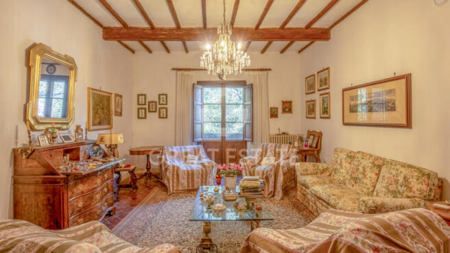 Interno