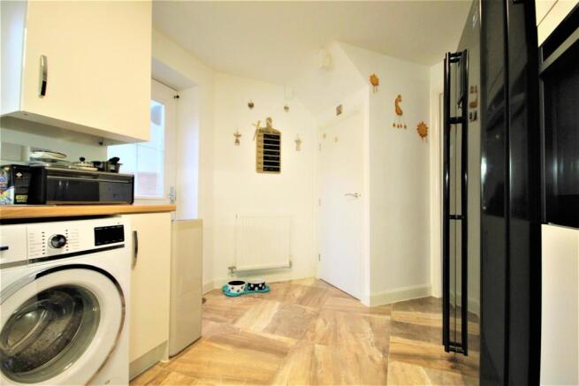 KITCHEN (2).JPG