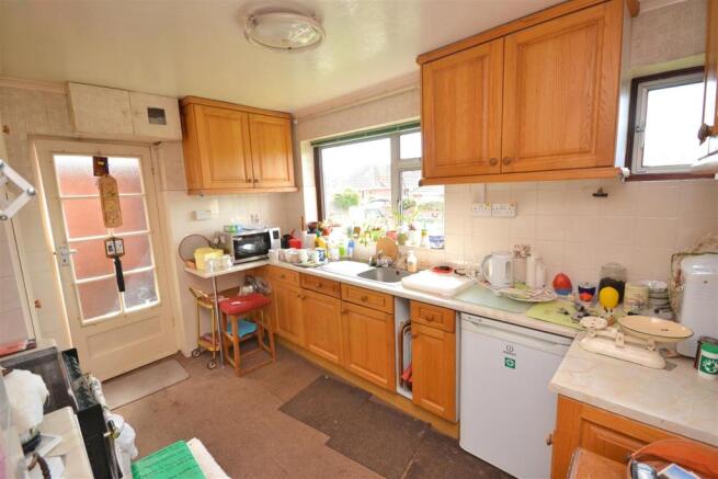 Kitchen (2).jpg