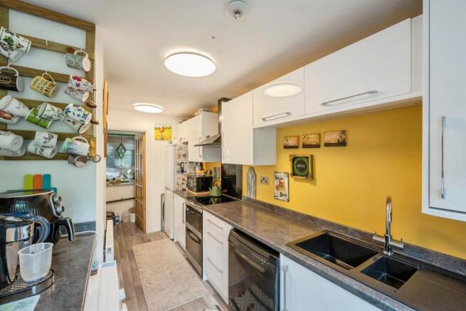 2 bed Terraced for sale Image 12