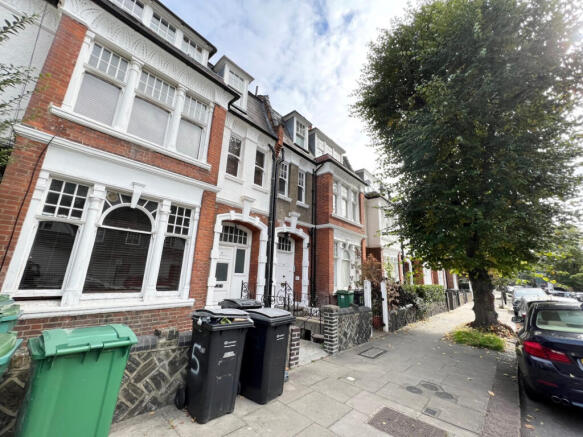 Studio Flat for Rent in Belsize Park