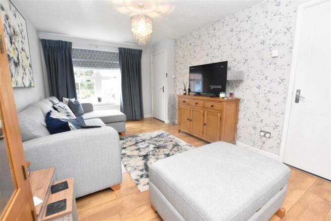 Coalfield Close, NG17 photo 5