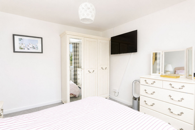 3 bed Semi-Detached for sale Image 12