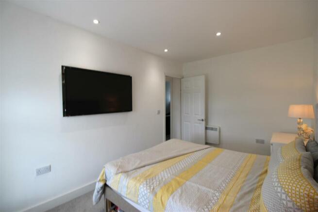 BEDROOM 1.JPG