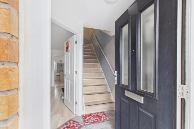 EweMove - Spalding - McLaren Gardens - Hallway