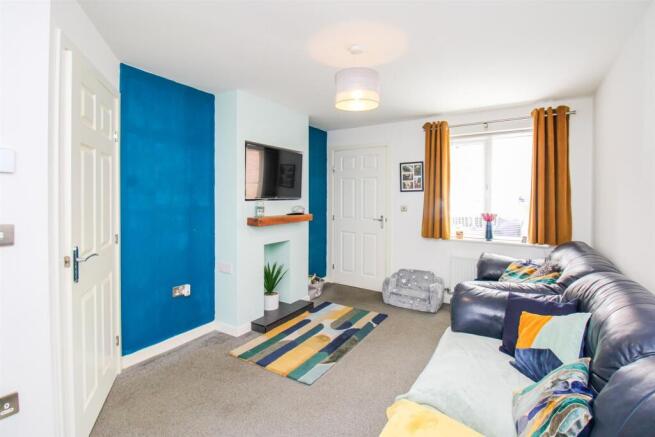 3 bed Semi-Detached for sale Image 5
