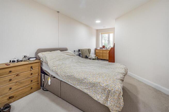 1 bed Apartment for sale Image 6