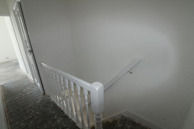 3 bed Terraced for sale Image 8
