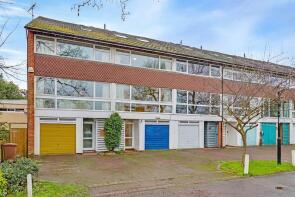 32, Hall Drive, London SE26 6XB