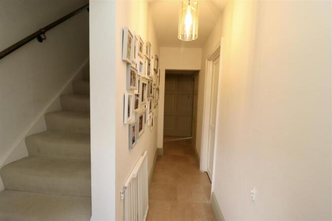3 bed Detached for sale Image 9