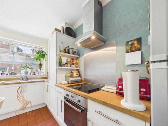 3 bed Terraced for sale Image 5