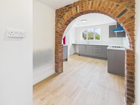 2 Home Close, Horncastle photo 4