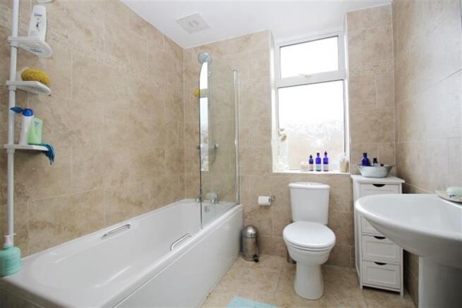 BATHROOM/ WC
