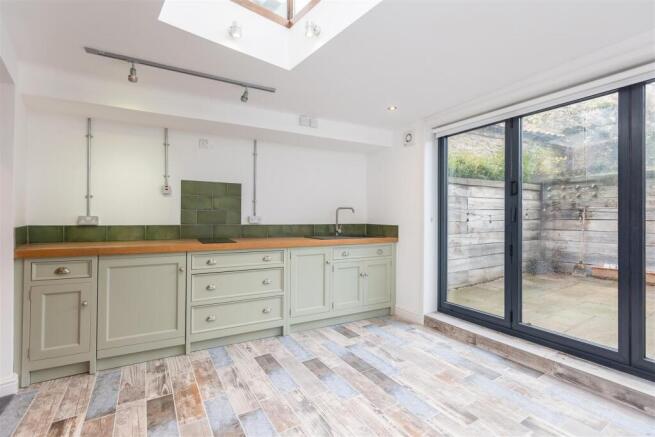 2 bed Not Specified for sale Image 9