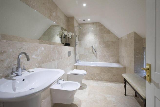 En-Suite Bathroom