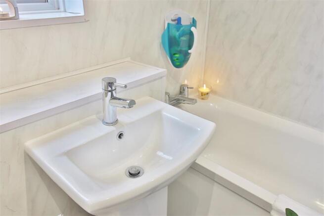 OrchardGrove_Bathroom_3.jpg