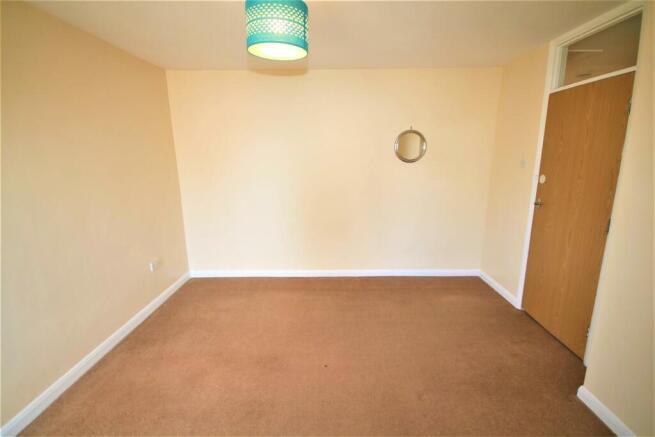 Bedroom 1b.JPG