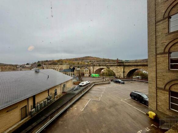 1 bed Apartment to rent Image 12