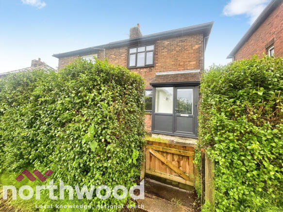Alma Walk, Upholland, Skelmersdale, WN8 photo 4