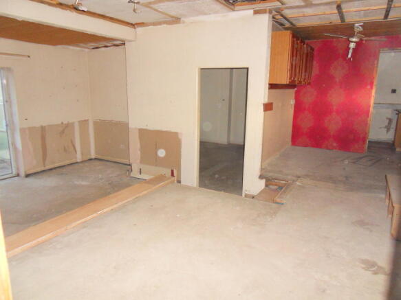 ROOM 5
