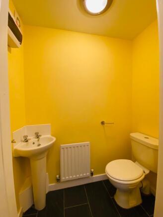 3 bed Town House to rent Image 5