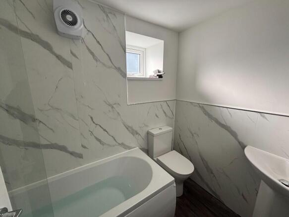 3 bed End of Terrace to rent Image 7