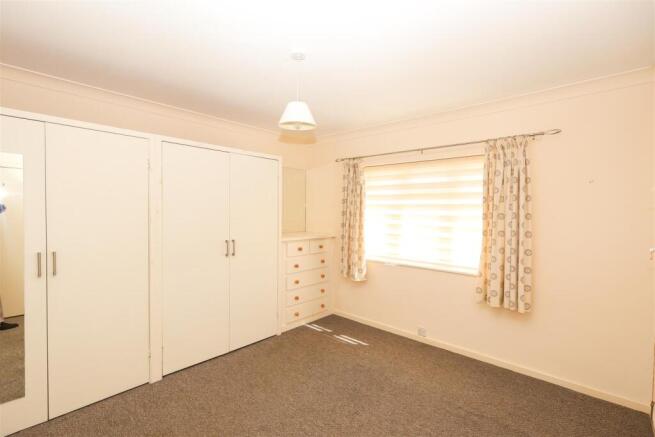 2 bed Detached Bungalow for sale Image 10