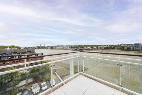 St Davids Square, Isle Of Dogs, London, E14