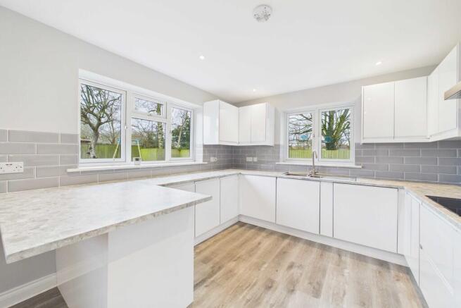 CAM01689G0-PR0502...