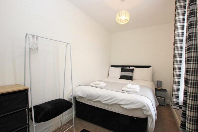 3 bed Terraced for sale Image 11