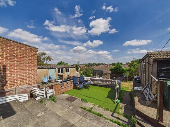 3 bed Semi-Detached for sale Image 4