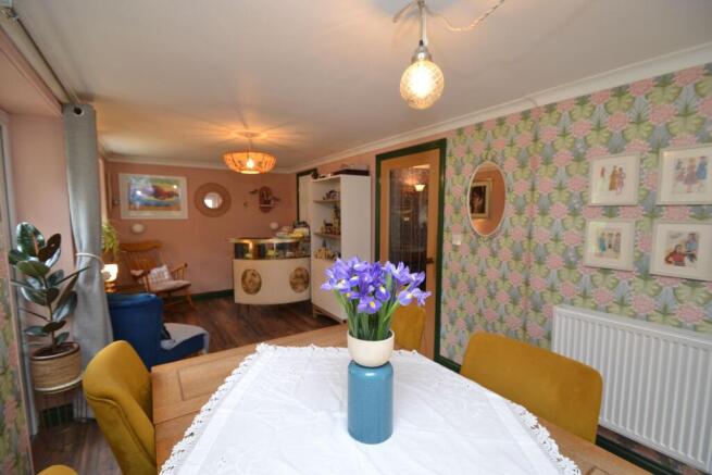 4 bed Detached for sale Image 9