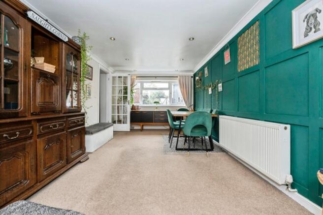 Rookery Crescent, Cliffe, Rochester, Kent, ME3 - More