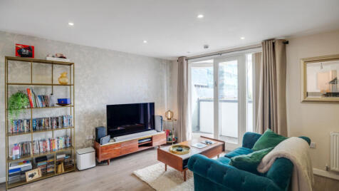 Queensbury House, London, E14 6GJ