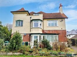 3, 15 Audley Lodge, Glenair Road, Poole BH14 8AA