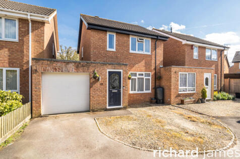 Basingstoke Close, Freshbrook, Swindon, SN5