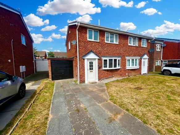 3 bed Semi-Detached for sale Image 4