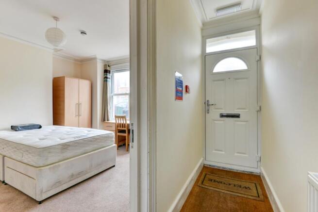 17 Shanklin Road Front Entrance